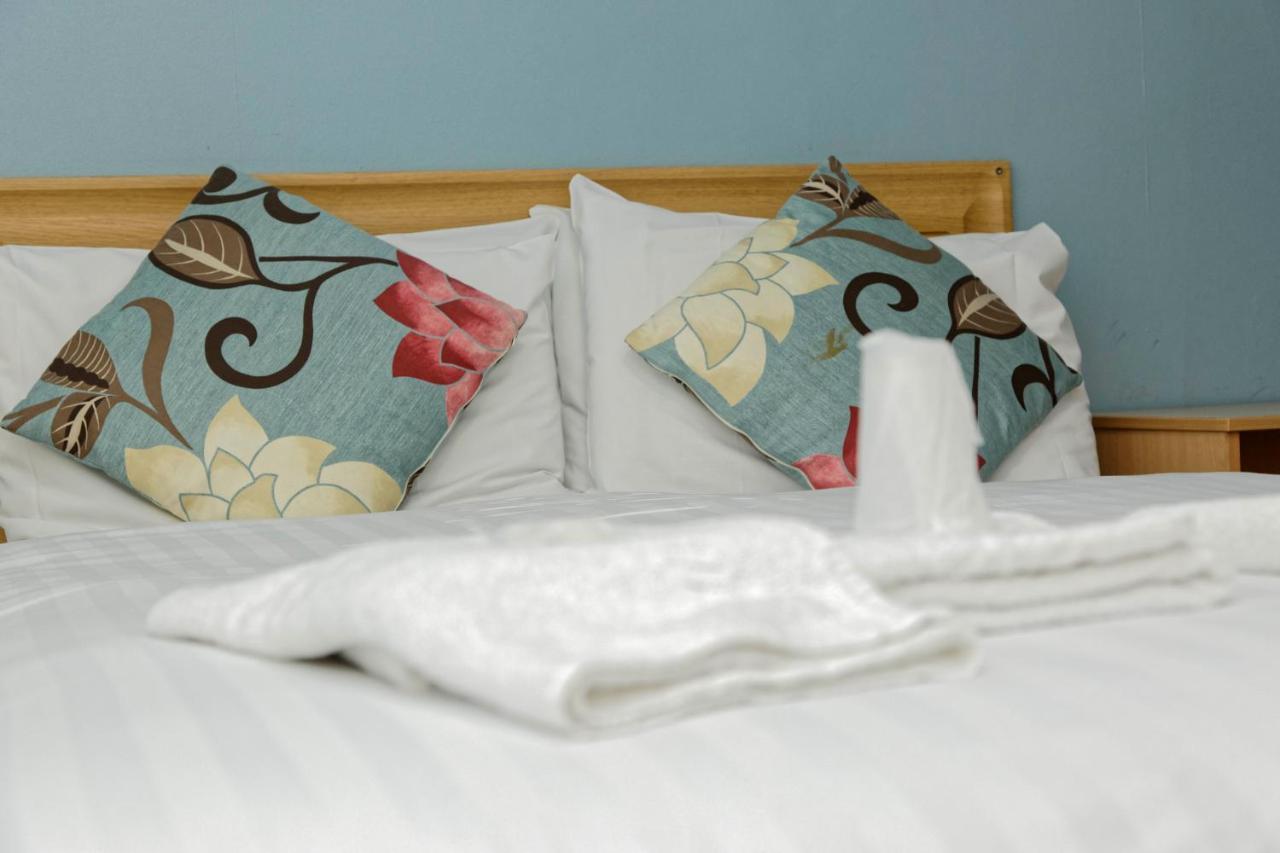 Sand Bay Holiday Village - Adults Only Weston-super-Mare Exteriér fotografie